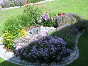 Gartengestaltung mit jahreszeitlicher Bepflanzung 