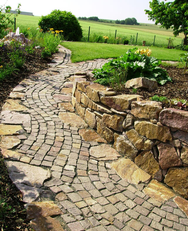 Pflasterarbeiten für den Garten